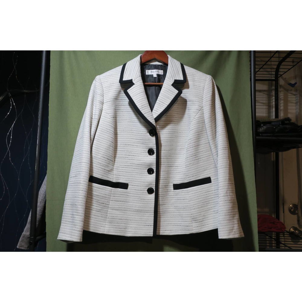 Jones Studio Separates White & Black Suit Jacket Single